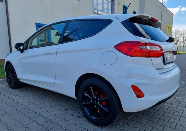 Ford Fiesta cena 36900 przebieg: 61500, rok produkcji 2018 z Brzostek małe 667